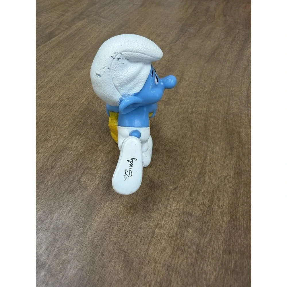 2011 Peyo -The Smurfs Movie - GREEDY Smurf Action Figure - McDonald's Meal Toy